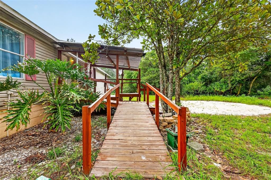 En Venta: $435,000 (5 camas, 3 baños, 2280 Pies cuadrados)
