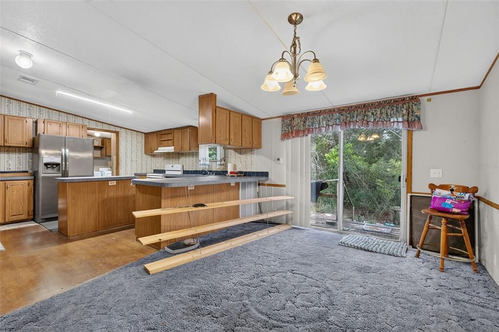En Venta: $435,000 (5 camas, 3 baños, 2280 Pies cuadrados)