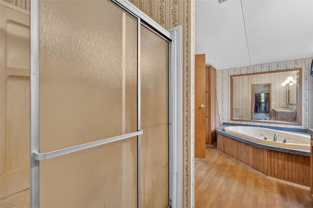 En Venta: $435,000 (5 camas, 3 baños, 2280 Pies cuadrados)