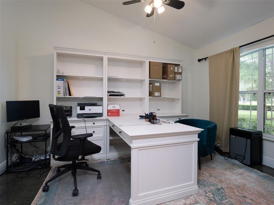 For Sale: $3,600,000 (3 beds, 2 baths, 3090 Square Feet)
