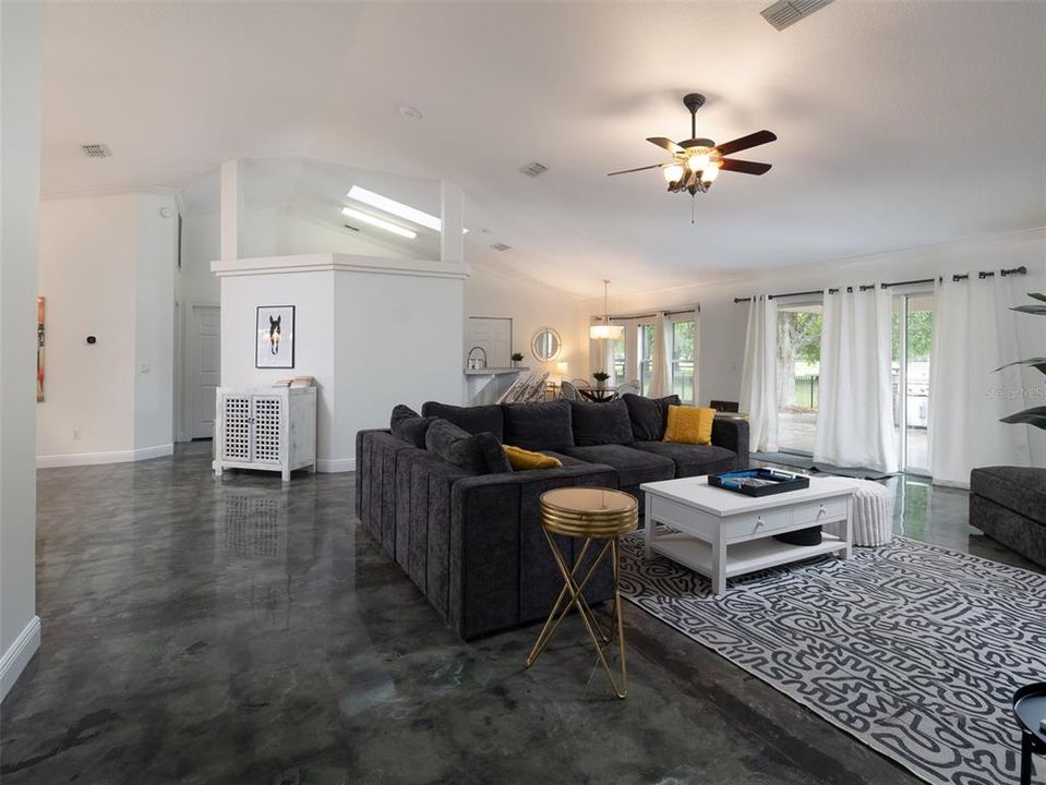 For Sale: $3,600,000 (3 beds, 2 baths, 3090 Square Feet)
