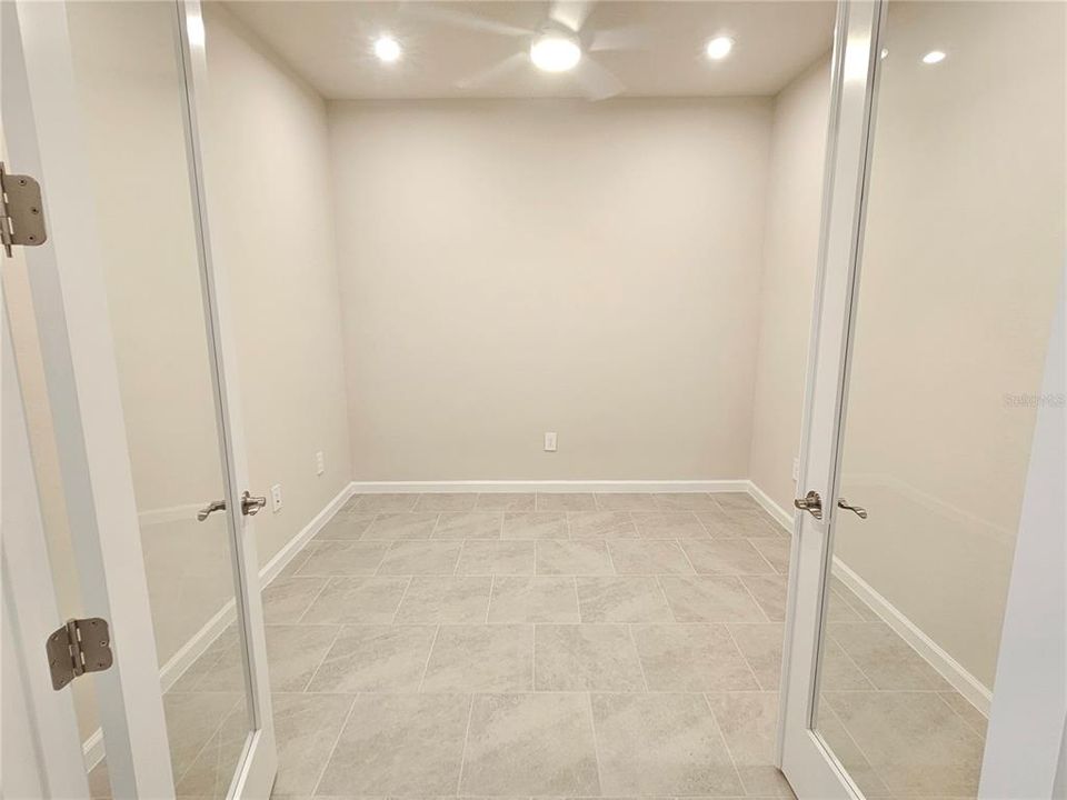 В аренду: $3,500 (3 спален, 2 ванн, 1765 Квадратных фут)
