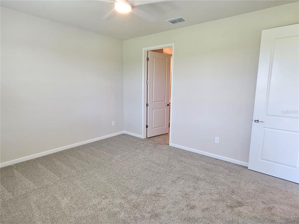 В аренду: $3,500 (3 спален, 2 ванн, 1765 Квадратных фут)