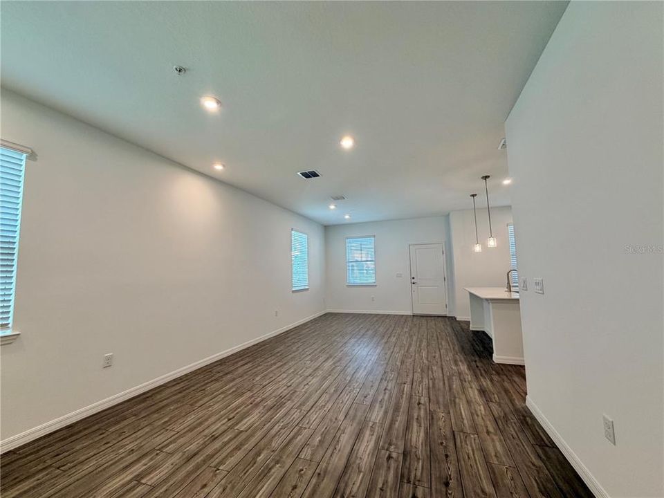 В аренду: $2,195 (3 спален, 2 ванн, 1800 Квадратных фут)