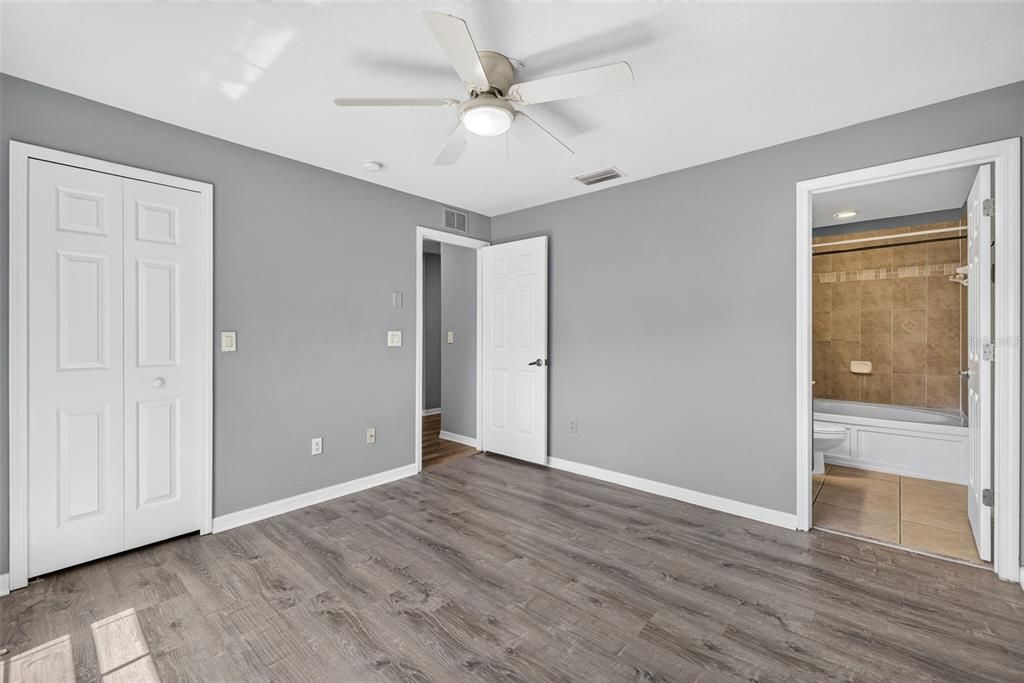 For Sale: $194,900 (3 beds, 2 baths, 1363 Square Feet)