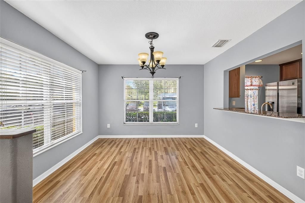 For Sale: $194,900 (3 beds, 2 baths, 1363 Square Feet)
