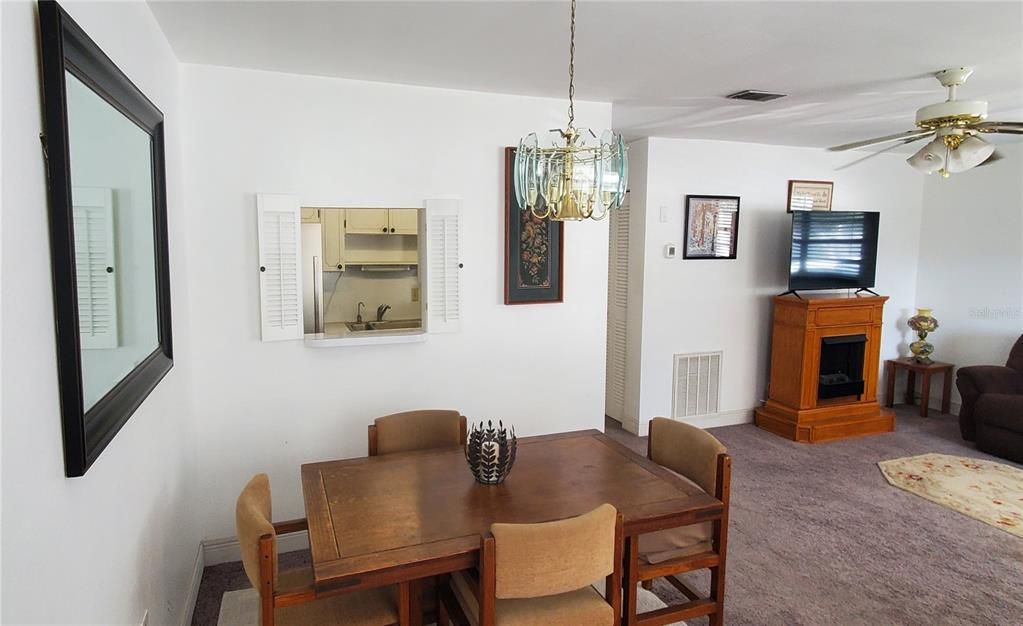 В аренду: $1,790 (2 спален, 2 ванн, 960 Квадратных фут)