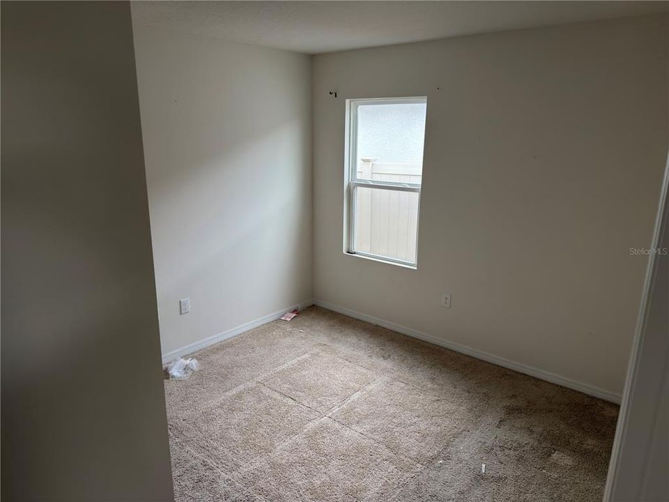 En Venta: $265,000 (4 camas, 2 baños, 1828 Pies cuadrados)