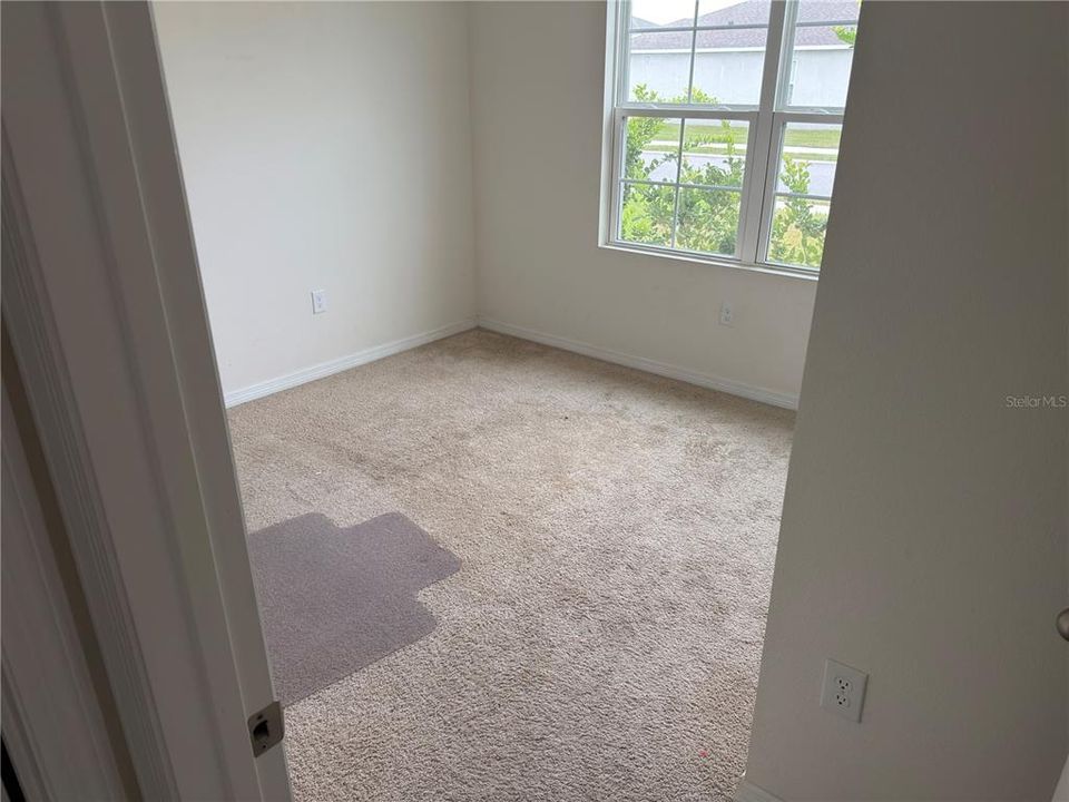 En Venta: $265,000 (4 camas, 2 baños, 1828 Pies cuadrados)