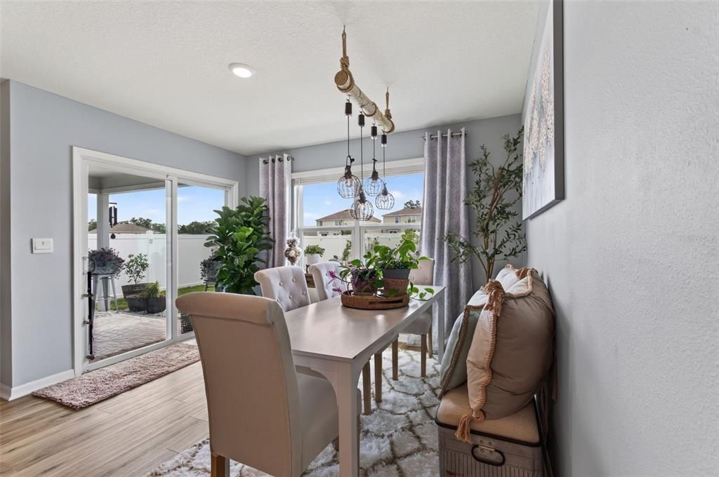 For Sale: $335,000 (3 beds, 2 baths, 1619 Square Feet)