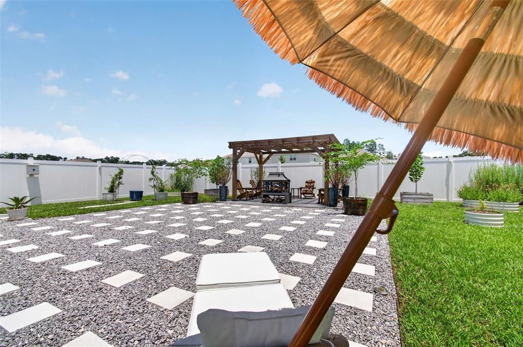 For Sale: $335,000 (3 beds, 2 baths, 1619 Square Feet)