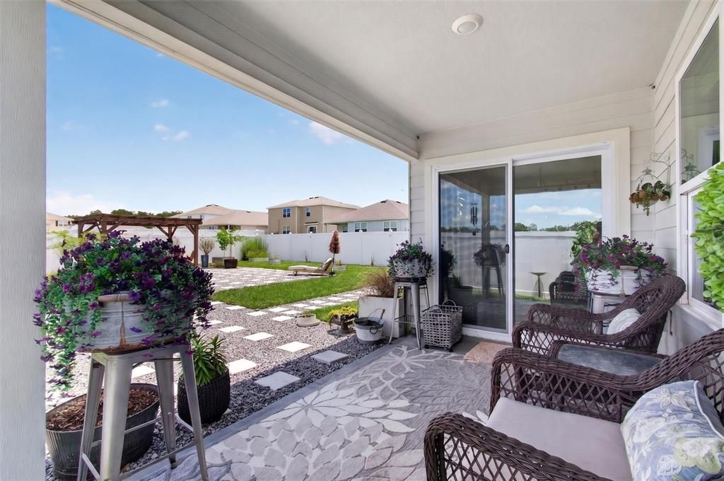 For Sale: $335,000 (3 beds, 2 baths, 1619 Square Feet)