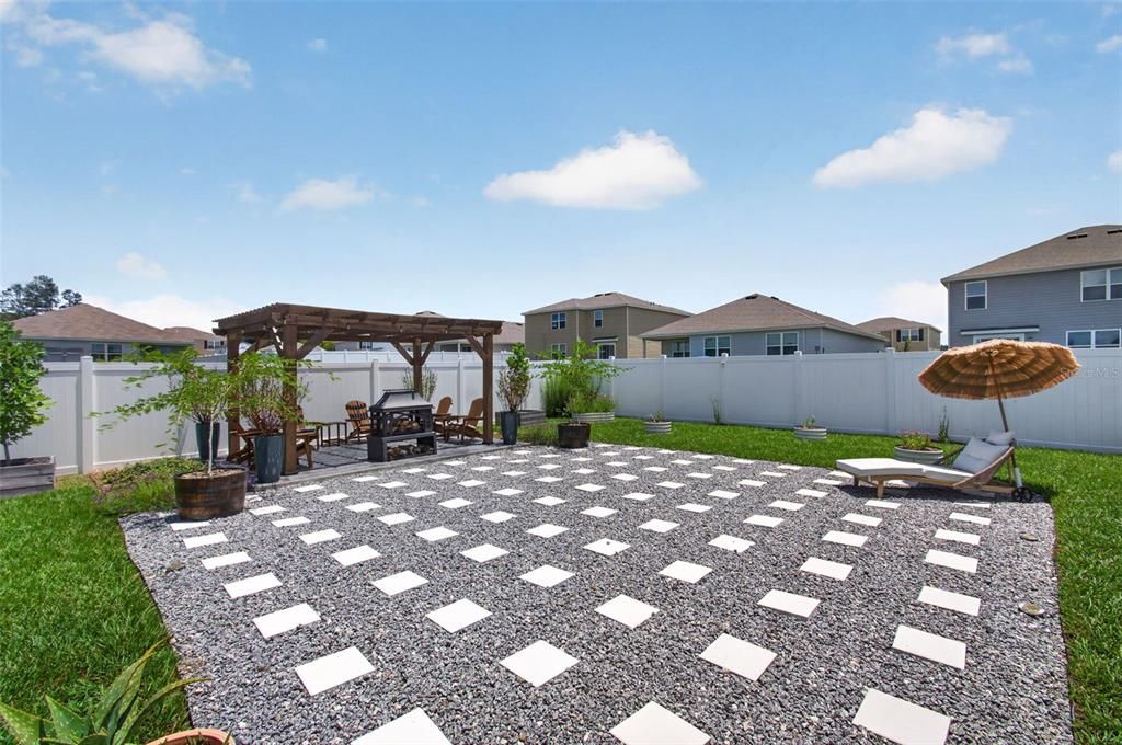 For Sale: $335,000 (3 beds, 2 baths, 1619 Square Feet)