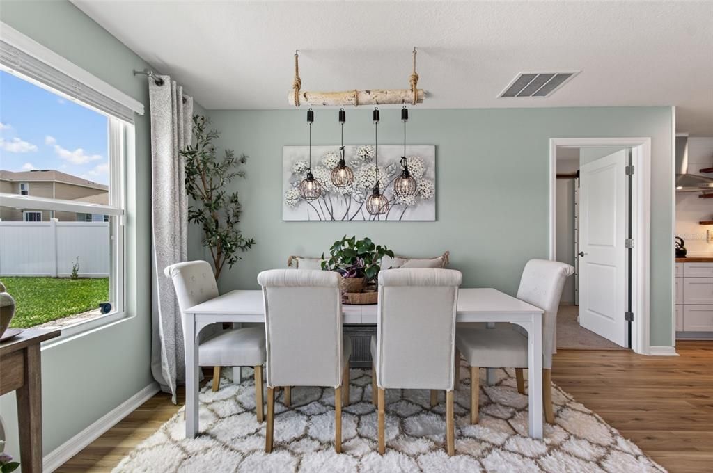 For Sale: $335,000 (3 beds, 2 baths, 1619 Square Feet)
