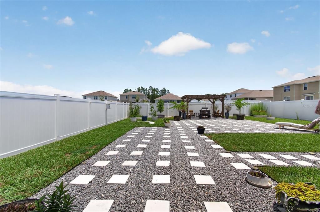 For Sale: $335,000 (3 beds, 2 baths, 1619 Square Feet)