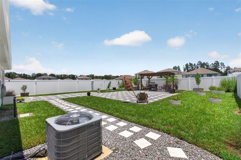 For Sale: $335,000 (3 beds, 2 baths, 1619 Square Feet)