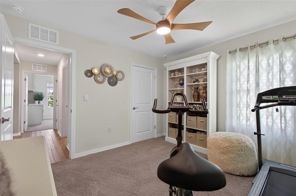 For Sale: $335,000 (3 beds, 2 baths, 1619 Square Feet)