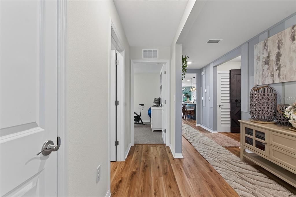 For Sale: $335,000 (3 beds, 2 baths, 1619 Square Feet)
