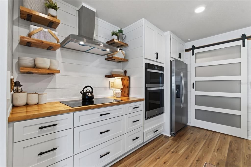 For Sale: $335,000 (3 beds, 2 baths, 1619 Square Feet)