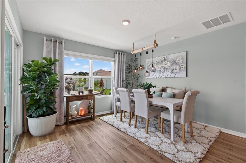 For Sale: $335,000 (3 beds, 2 baths, 1619 Square Feet)