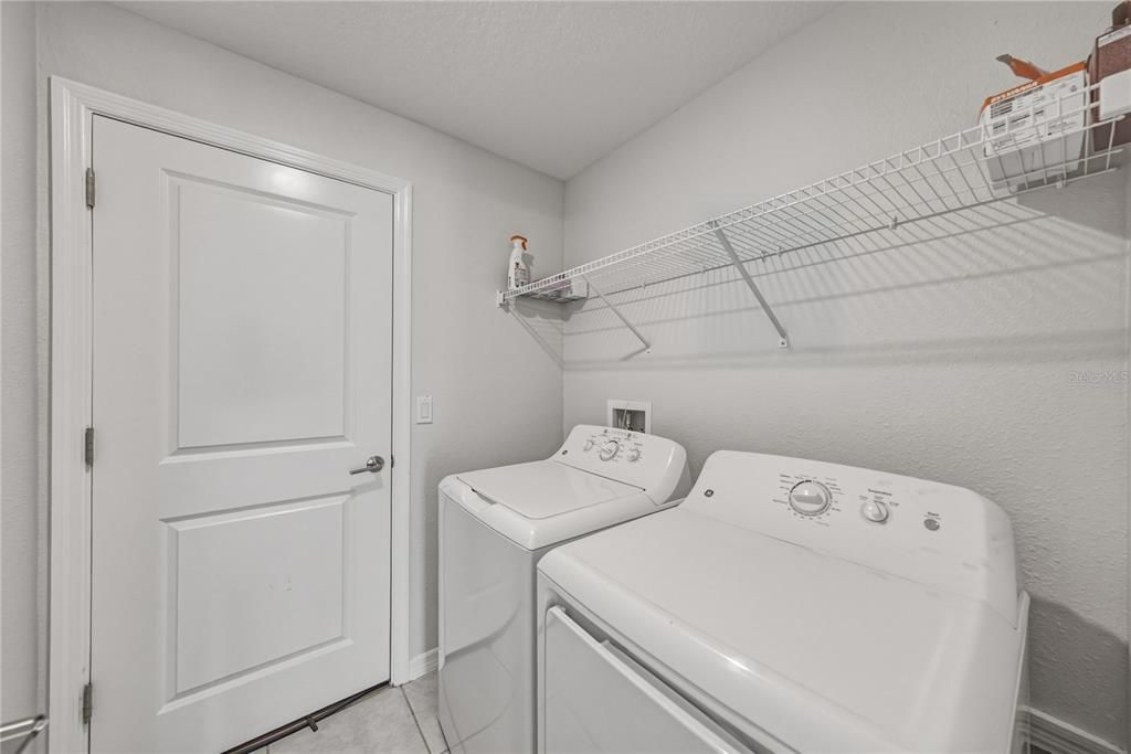 На продажу: $309,000 (4 спален, 2 ванн, 1850 Квадратных фут)