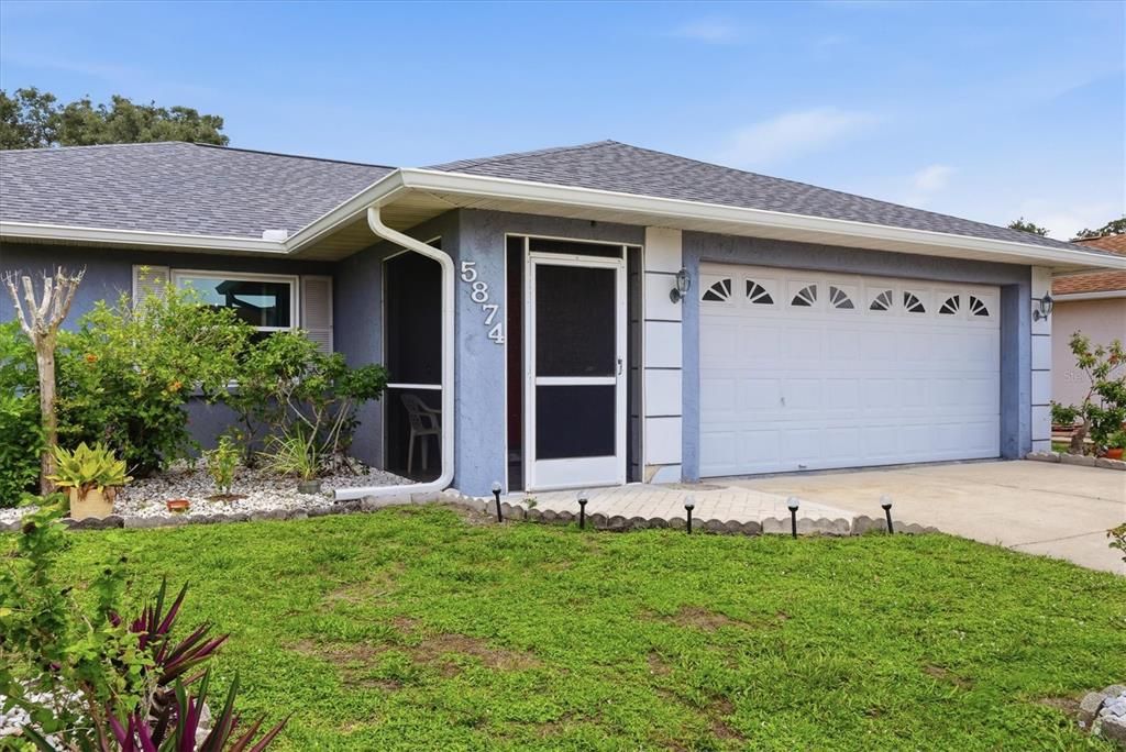 For Sale: $379,000 (3 beds, 2 baths, 1295 Square Feet)
