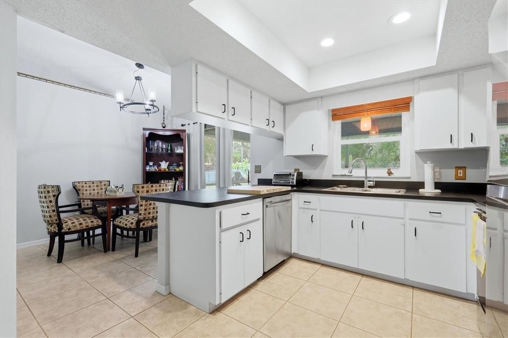 For Sale: $379,000 (3 beds, 2 baths, 1295 Square Feet)