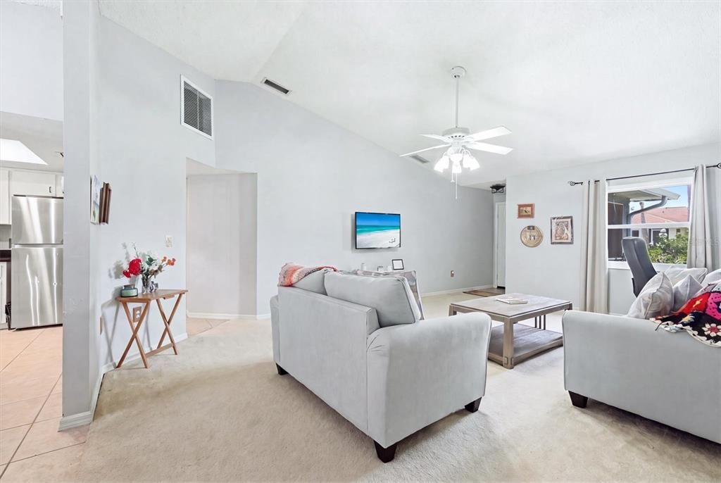 For Sale: $379,000 (3 beds, 2 baths, 1295 Square Feet)
