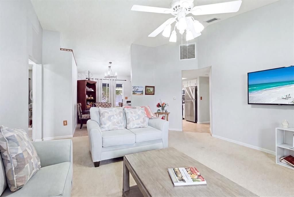 For Sale: $379,000 (3 beds, 2 baths, 1295 Square Feet)