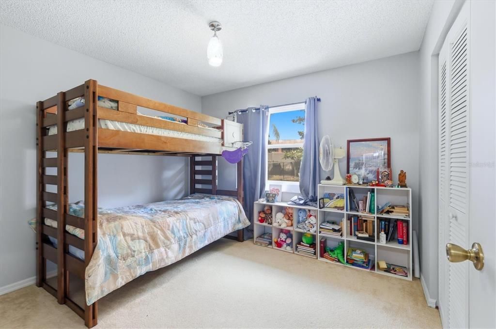 For Sale: $379,000 (3 beds, 2 baths, 1295 Square Feet)