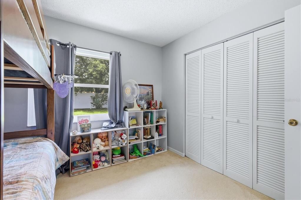 For Sale: $379,000 (3 beds, 2 baths, 1295 Square Feet)