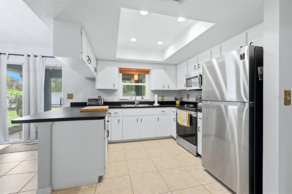 For Sale: $379,000 (3 beds, 2 baths, 1295 Square Feet)
