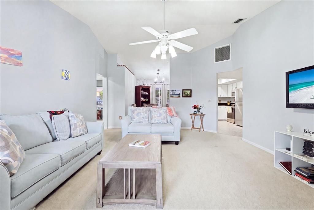 For Sale: $379,000 (3 beds, 2 baths, 1295 Square Feet)