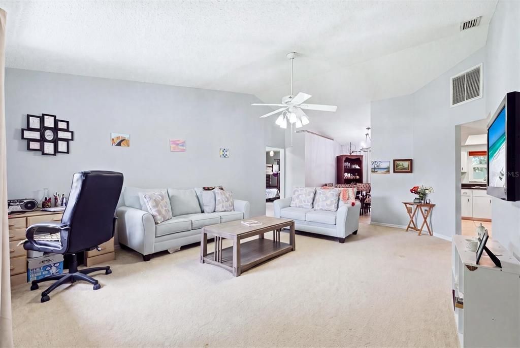 For Sale: $379,000 (3 beds, 2 baths, 1295 Square Feet)