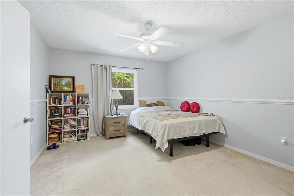 For Sale: $379,000 (3 beds, 2 baths, 1295 Square Feet)