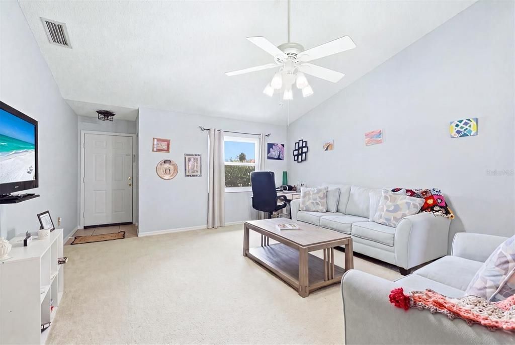 For Sale: $379,000 (3 beds, 2 baths, 1295 Square Feet)