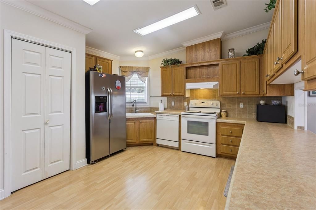 На продажу: $135,000 (3 спален, 2 ванн, 1487 Квадратных фут)