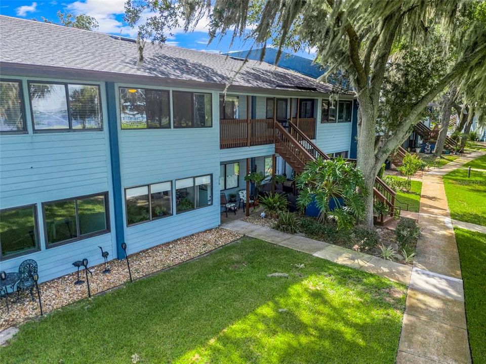 For Sale: $475,000 (2 beds, 2 baths, 1674 Square Feet)