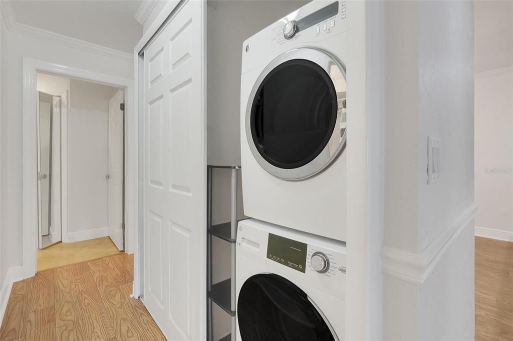For Sale: $475,000 (2 beds, 2 baths, 1674 Square Feet)