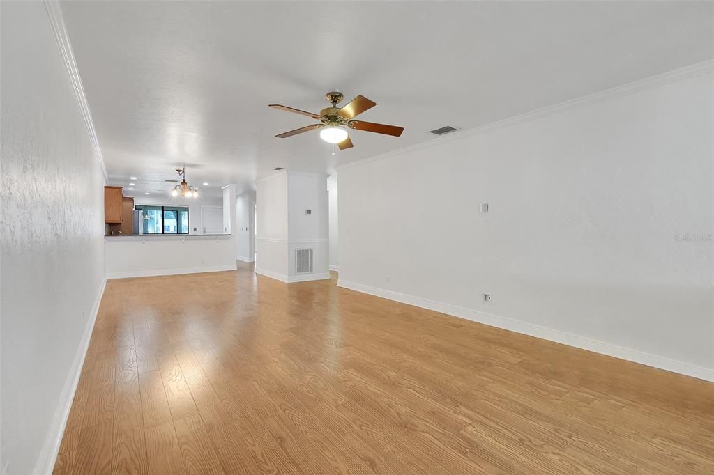 For Sale: $475,000 (2 beds, 2 baths, 1674 Square Feet)