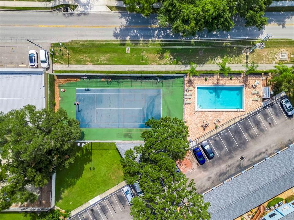 For Sale: $475,000 (2 beds, 2 baths, 1674 Square Feet)