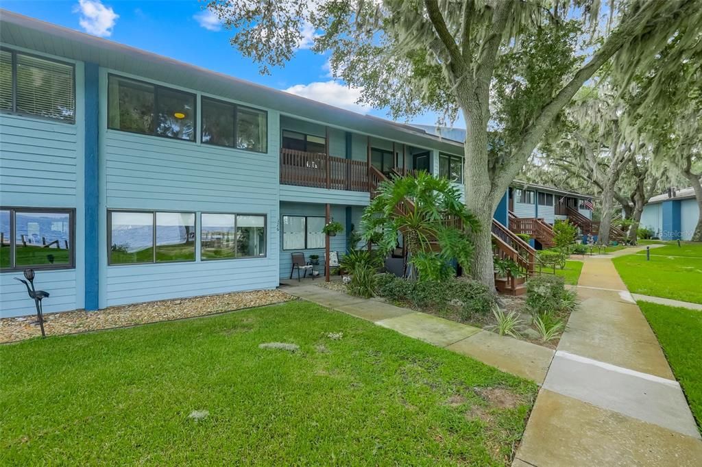 For Sale: $475,000 (2 beds, 2 baths, 1674 Square Feet)