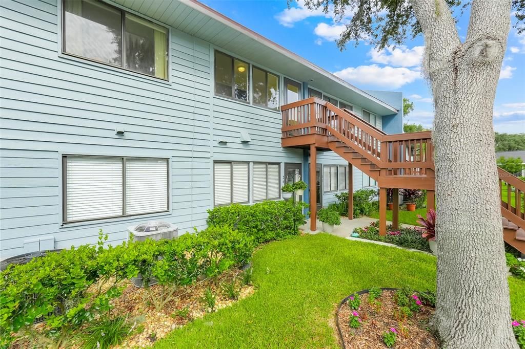 For Sale: $475,000 (2 beds, 2 baths, 1674 Square Feet)