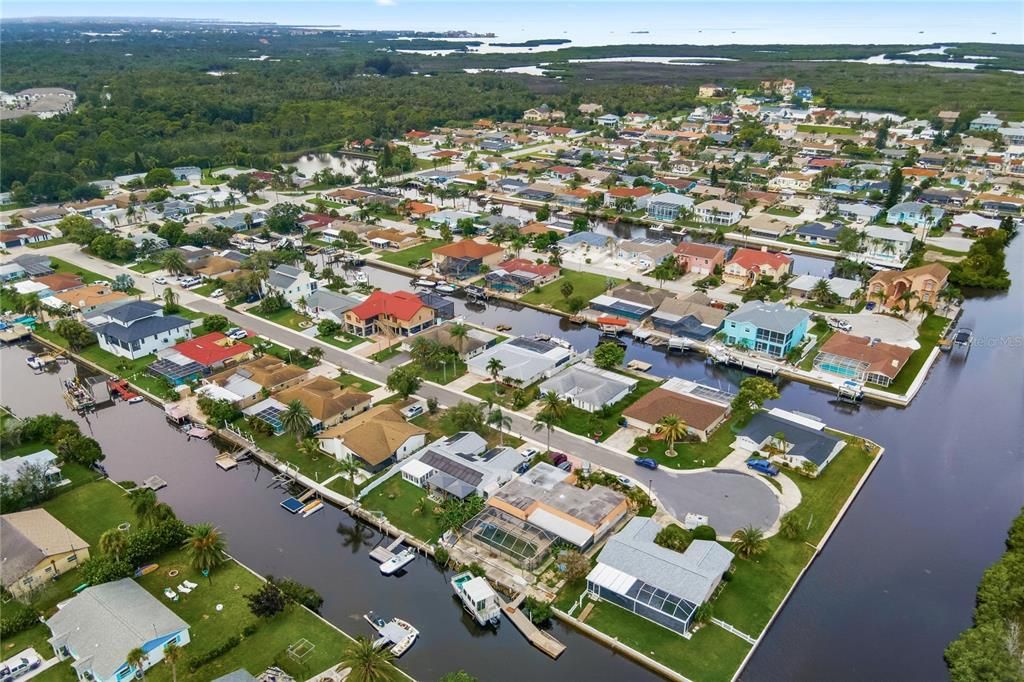 На продажу: $349,900 (3 спален, 2 ванн, 1614 Квадратных фут)