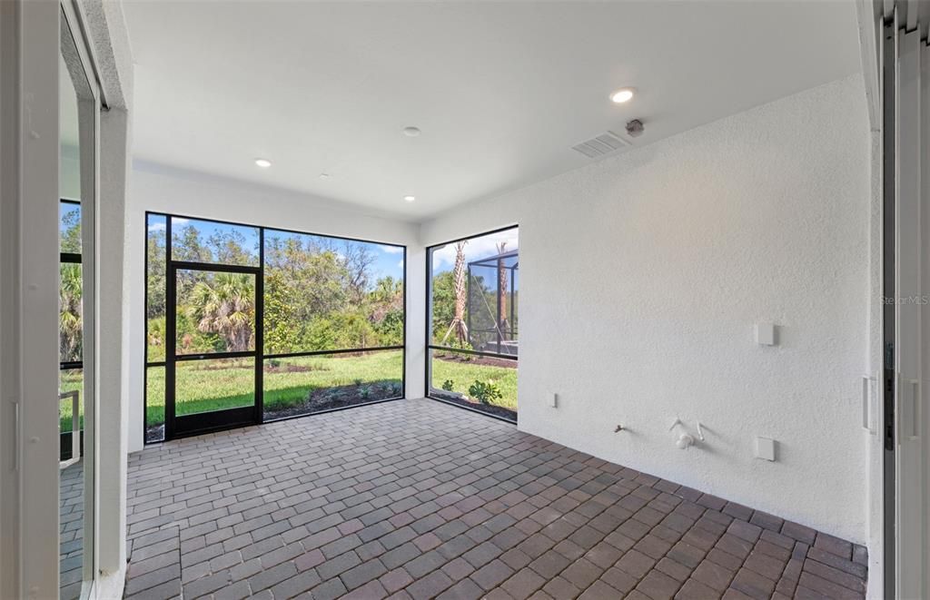 На продажу: $675,000 (3 спален, 3 ванн, 2099 Квадратных фут)