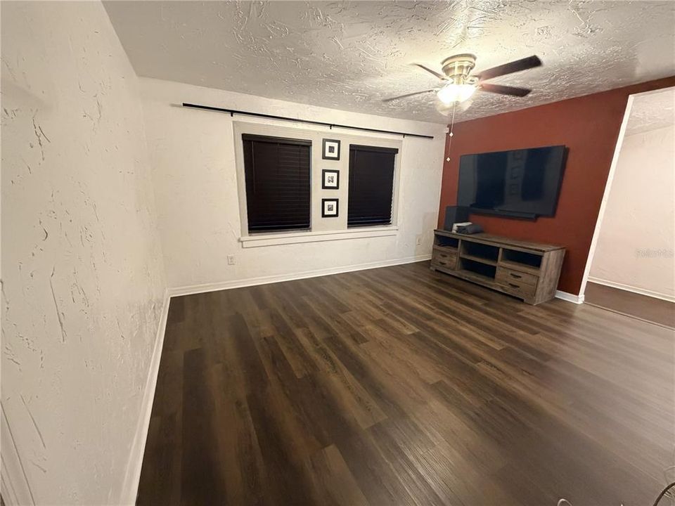 For Rent: $3,600 (3 beds, 3 baths, 1400 Square Feet)