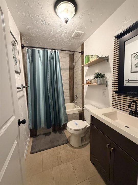 For Rent: $3,600 (3 beds, 3 baths, 1400 Square Feet)