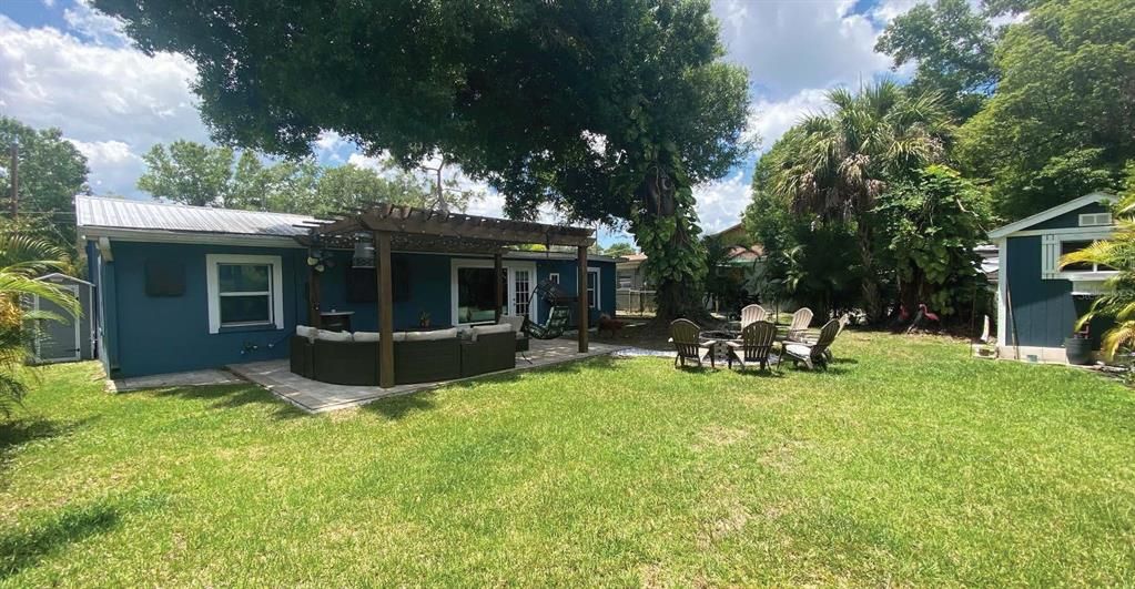 For Rent: $3,600 (3 beds, 3 baths, 1400 Square Feet)