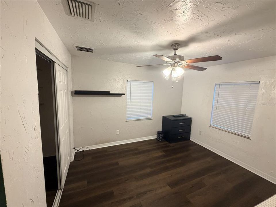 For Rent: $3,600 (3 beds, 3 baths, 1400 Square Feet)