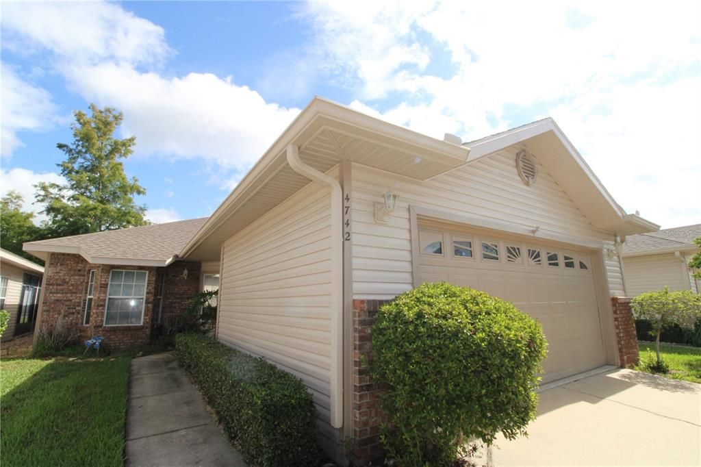 For Rent: $2,150 (3 beds, 2 baths, 1352 Square Feet)